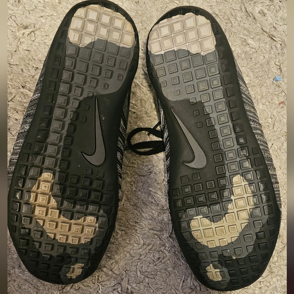 Nike Hyperfeel Women's Athletic Running shoe - Picture 6 of 6